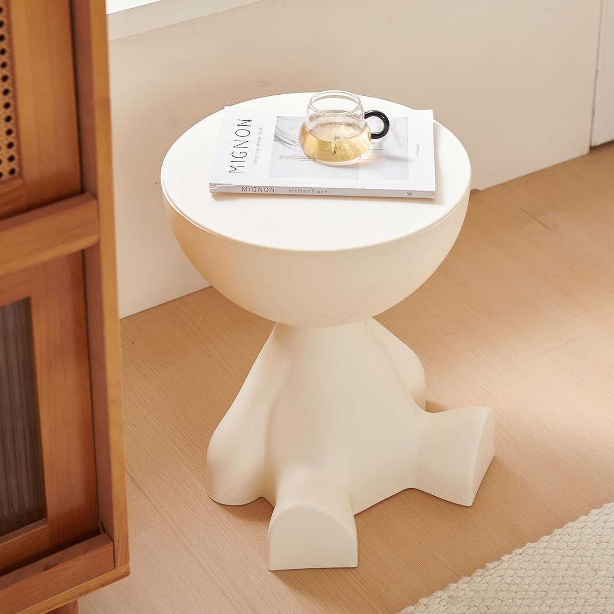 Circle Side Table, Round Modern End Table, Waterproof & Durable, Small Coffee Table for Living Room, Bedroom, Bedside, Versatile Accent Table - White
