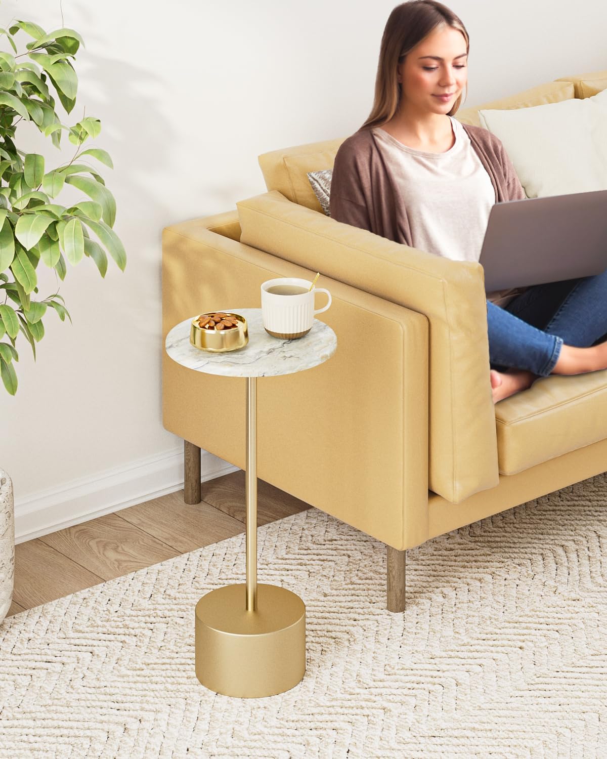 Drink Table Pedestal, Round Side Table, Drink Tables for Small Spaces, Pedestal End Table, Small Pedestal Table (Gold)