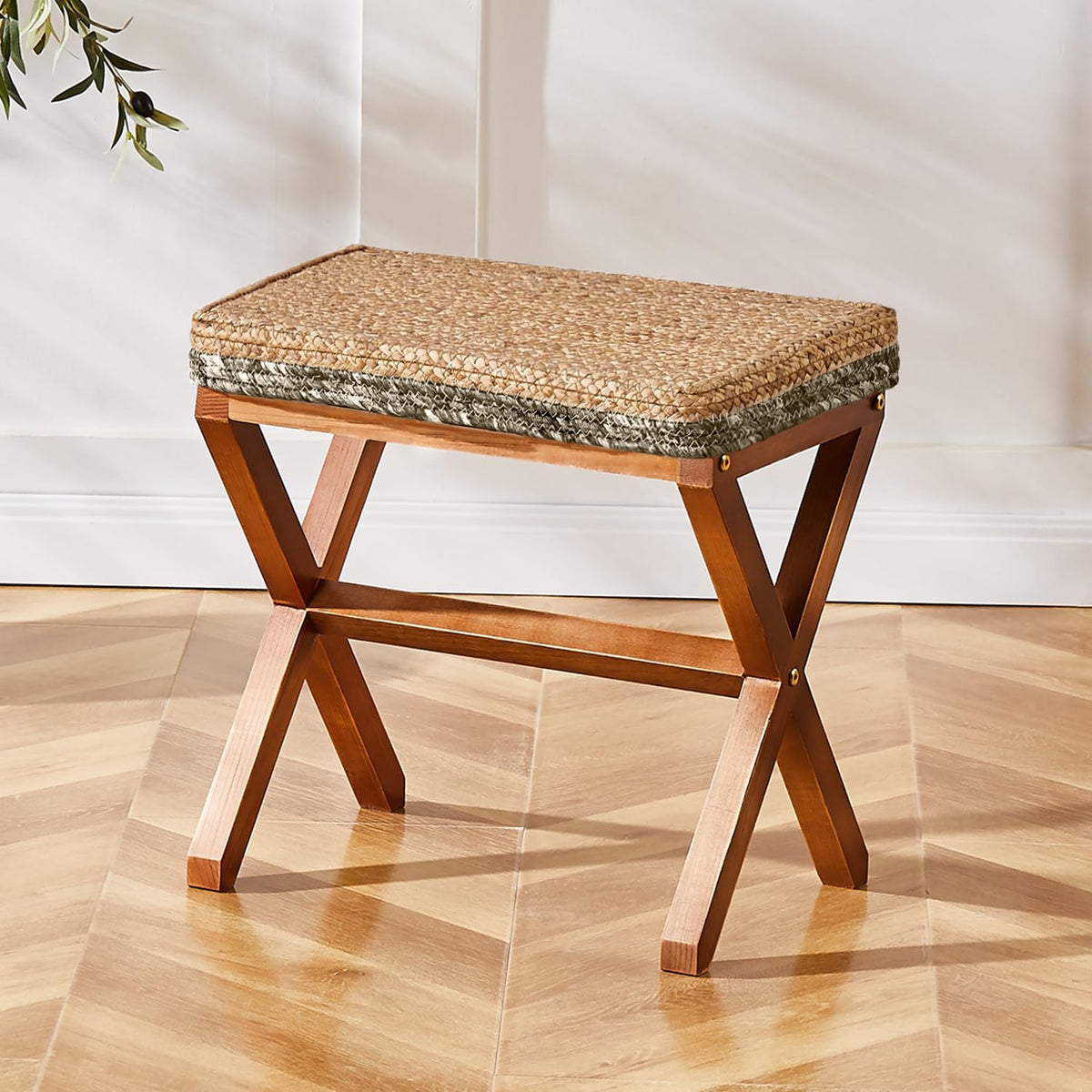 Natural Seagrass Ottoman Footstool with Wooden Legs – Handwoven Rectangular Foot Rest for Living Room, Patio & Balcony