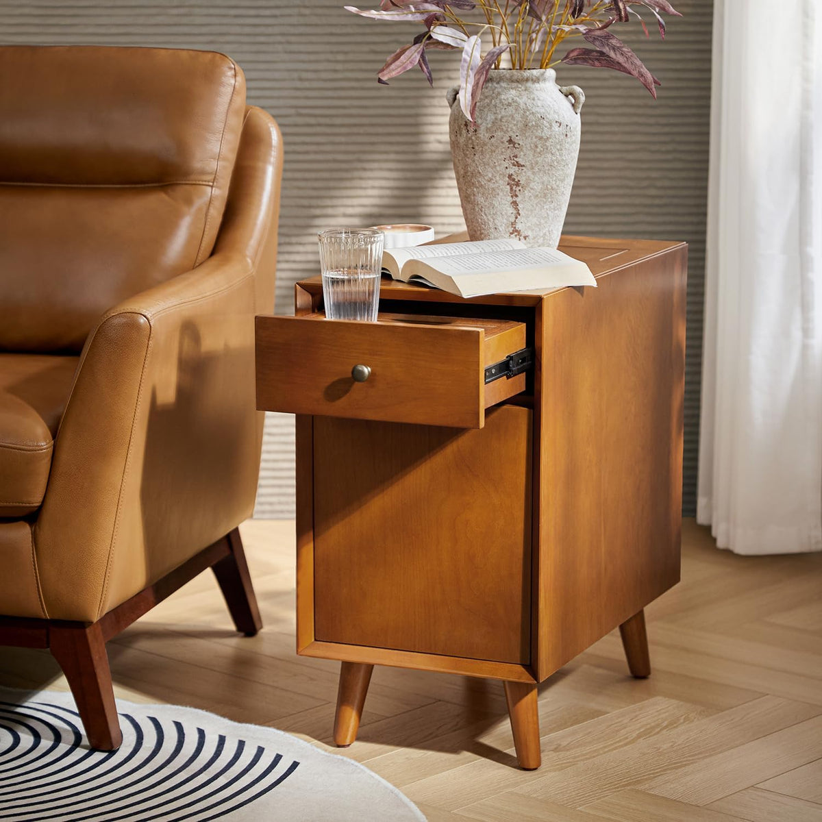 HULALA HOME Side Table with Drawers and Charging Station, Modern End Table with USB Ports and Outlets, Wooden Night Stand with Storage for Couch,Living Room&Bedroom(Acorn
