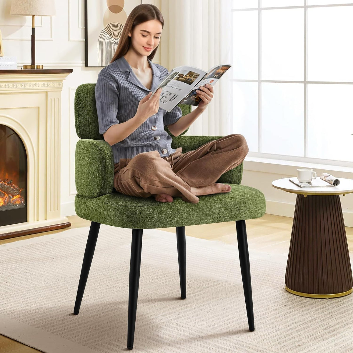 Accent Dining Chair with Arms,Set of 2 Modern Upholstered Desk Chair with Soft Fabric Black Metal Legs, Comfy Spacious Seat & Back for Dining Room/Living Room/Bedroom, Green