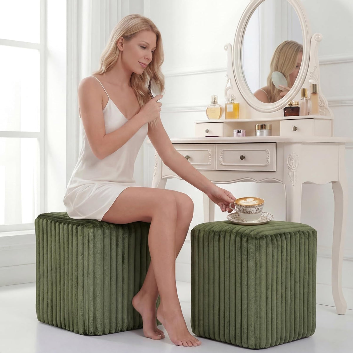 Modern Square Vanity Stools, Small Striped Pattern Ottoman, Cute Velvet Foot Stool, Tufted Fabric Footrest, Upholstered Vanity Chair, Stool for Makeup, Bedroom, Living Room(2, Square-Dark Green)