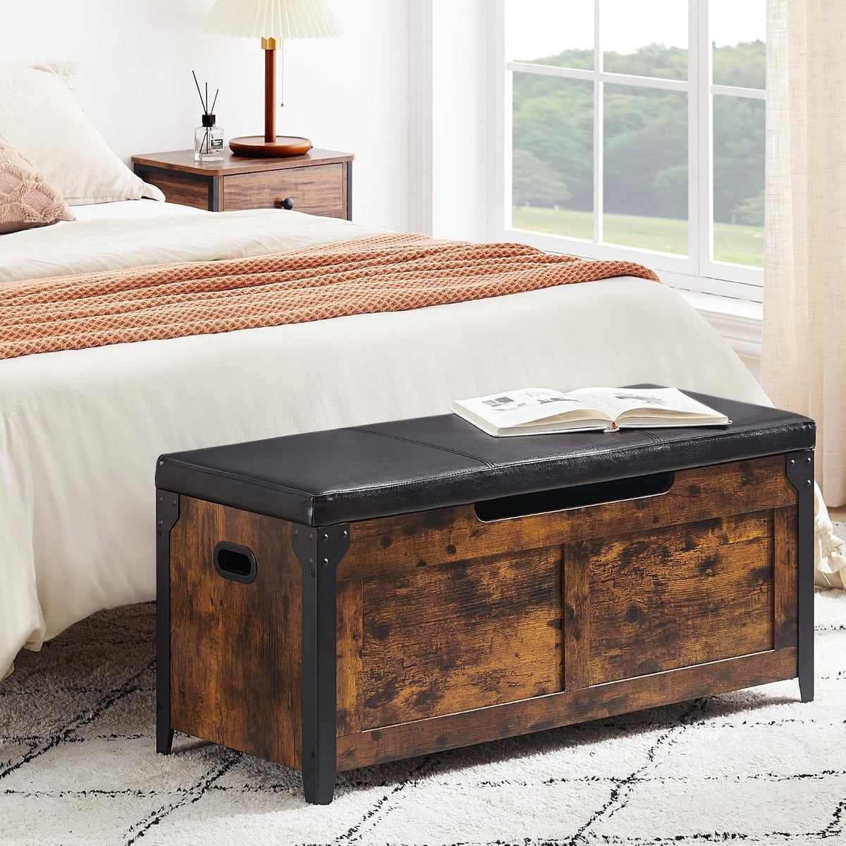 GAOMON Storage Chest, Wooden Storage Trunk with Metal Frame, Entryway Shoes Bench with Cushion, Large Storage Organizer, 39.4" Lift-Top Storage Chest with 2 Hinges for Bedroom, Living room