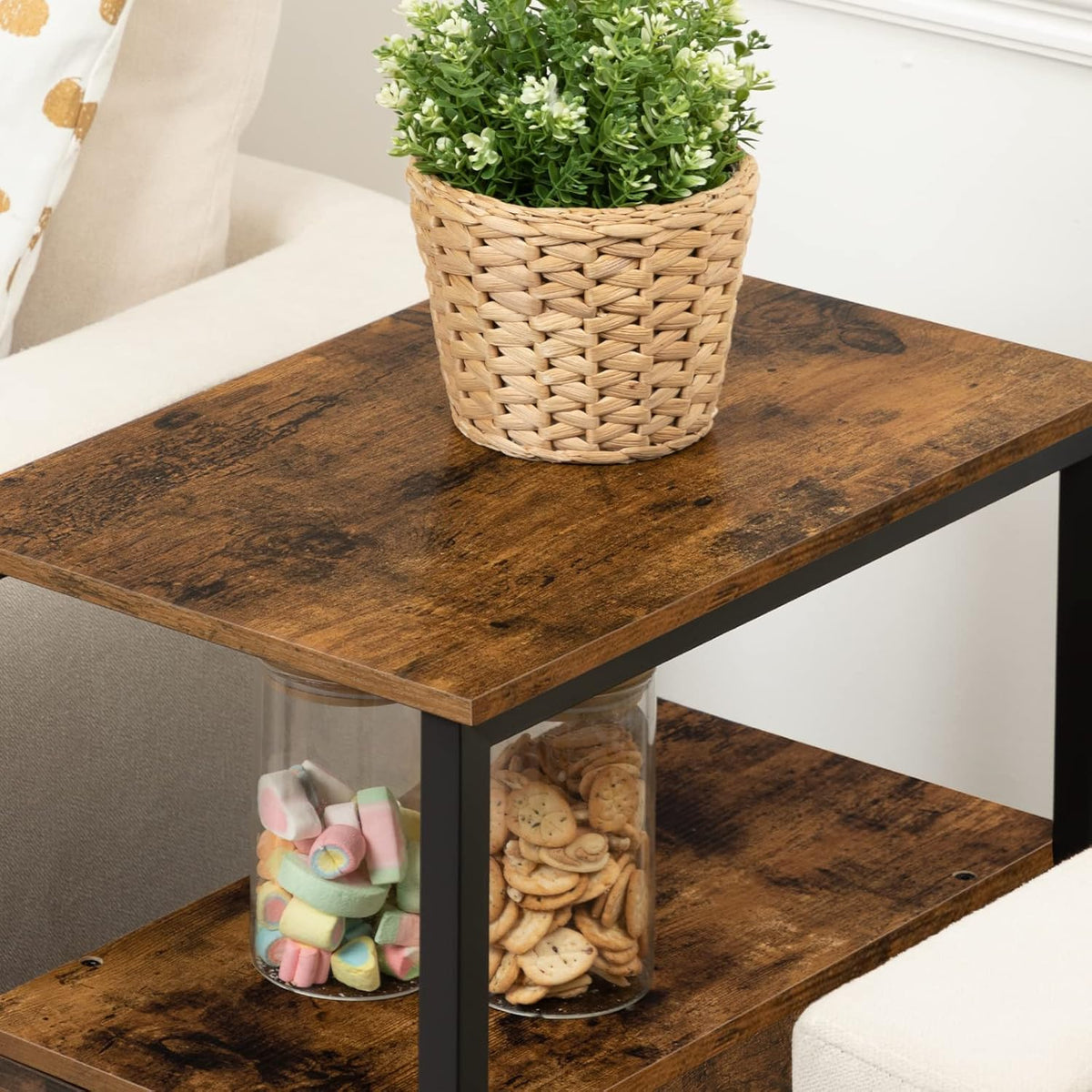 HOOBRO End Table, Narrow Chairside Table with Drawer and Open Storage Shelf, Nightstand for Small Spaces, Stable and Sturdy Construction, Wood Look Accent Furniture, Rustic Brown and Black BF548BZ01G3