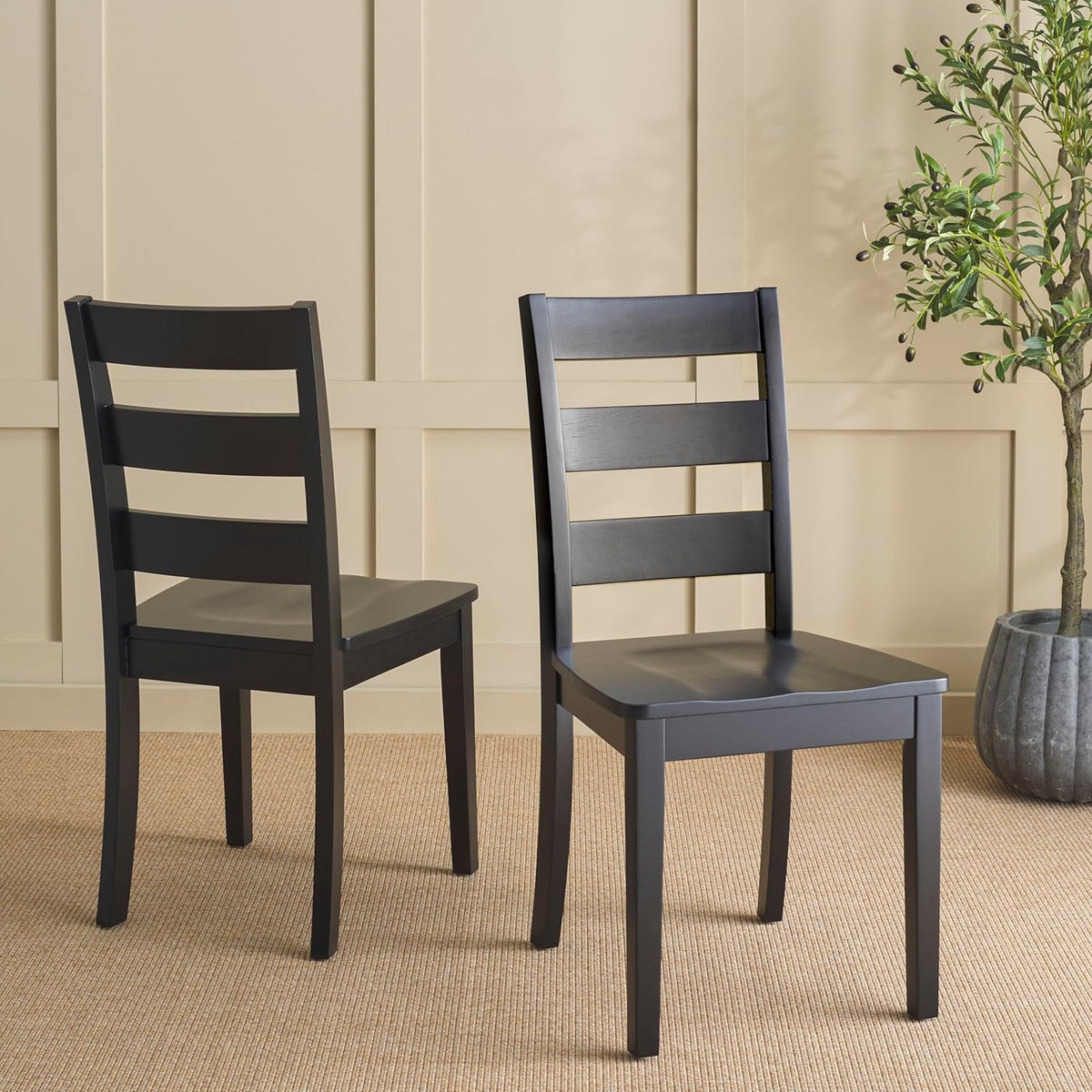 SAFAVIEH Home Collection - Silio Black Wood Ladder Back Dining Chair Set of 2, Classic Farmhouse Style Seating (DCH9213C-SET2)